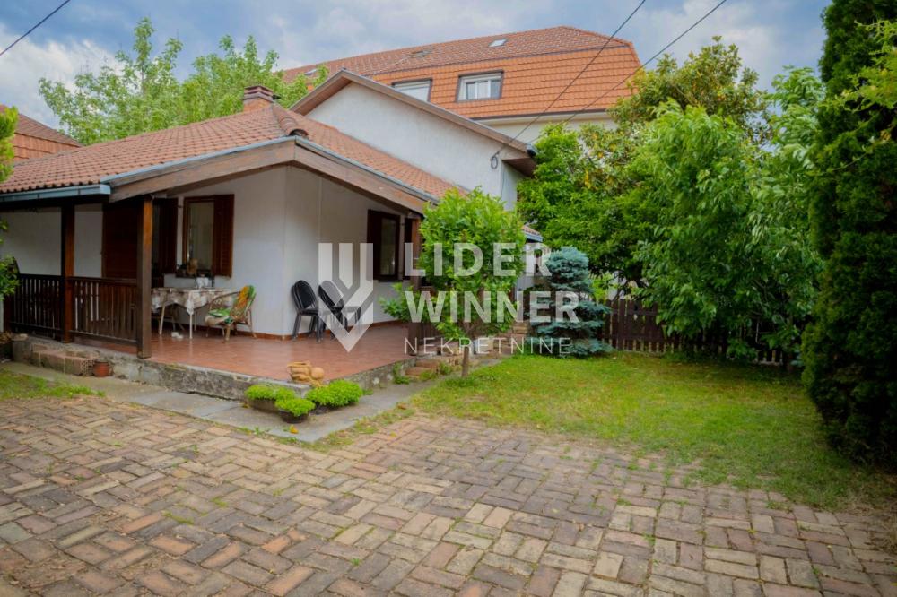 Kuća Prodaja Beograd Bežanijska Kosa 3 182 m2