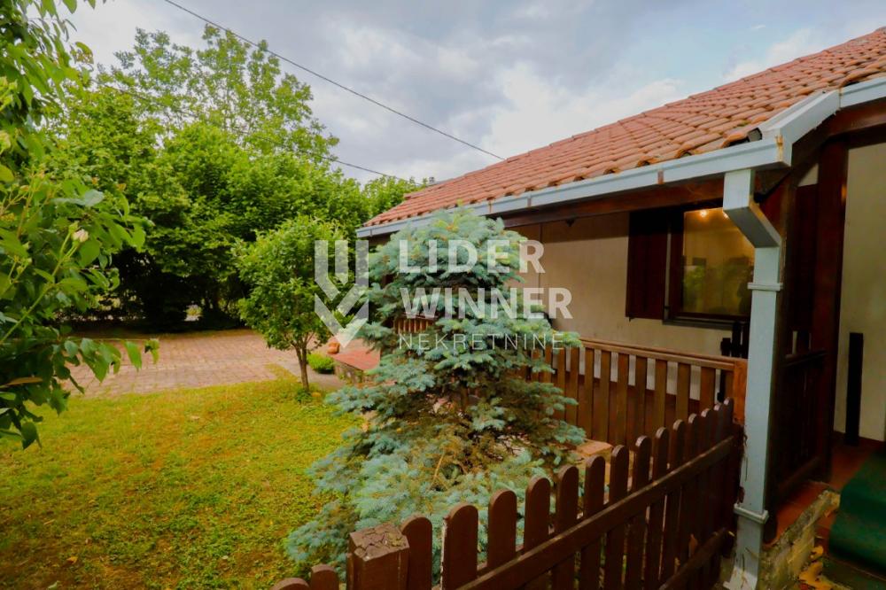 Kuća Prodaja Beograd Bežanijska Kosa 3 182 m2