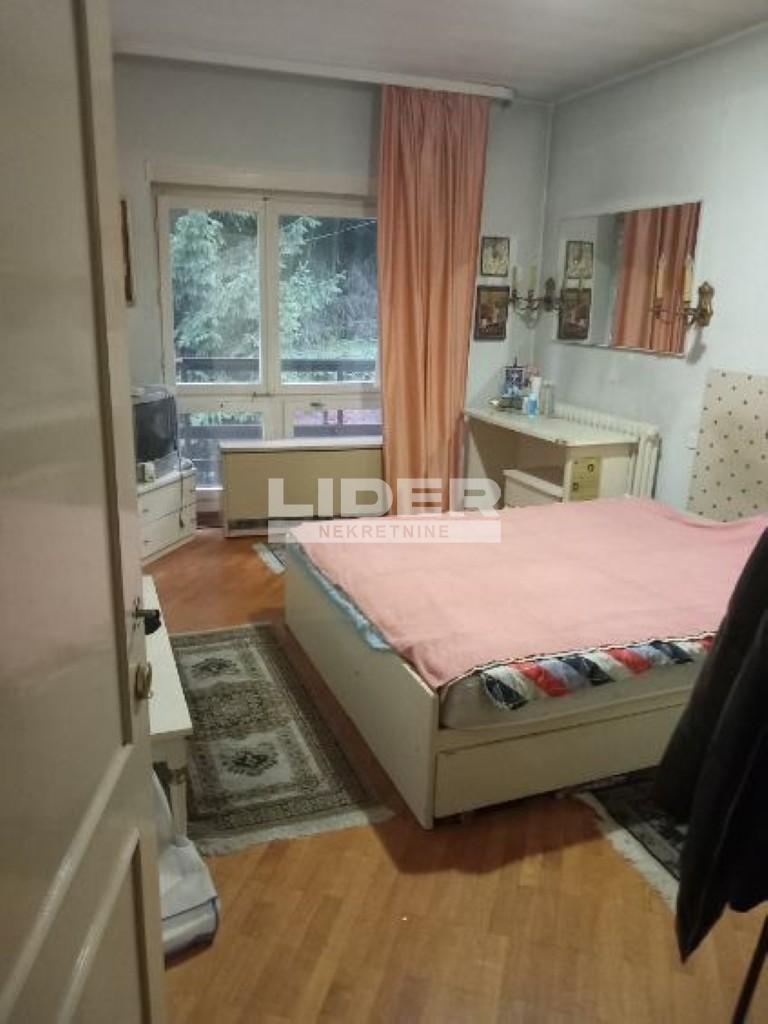 Kuća Prodaja Beograd Mirijevo 240 m2