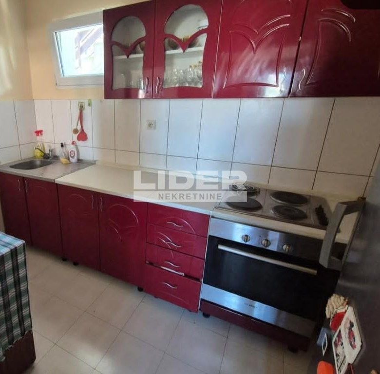 Kuća Prodaja Beograd  218 m2