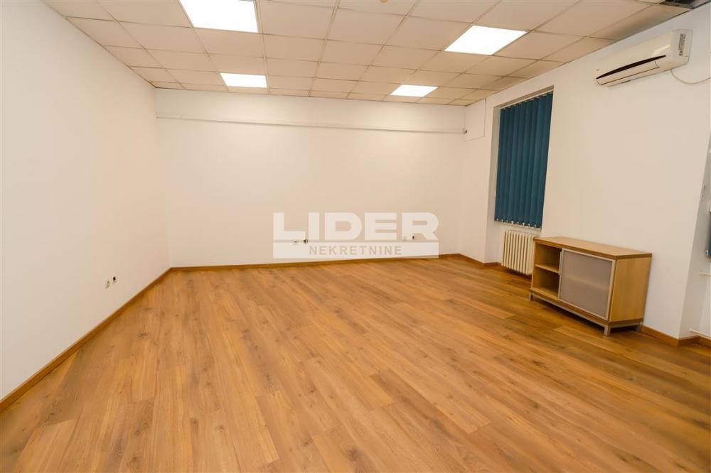 Lokal Izdavanje Beograd Terazije 251 m2