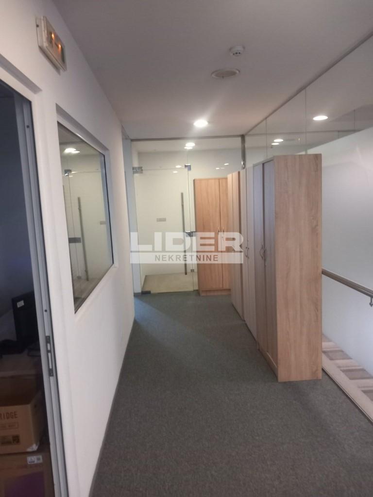 Lokal Izdavanje Beograd Slavija 310 m2