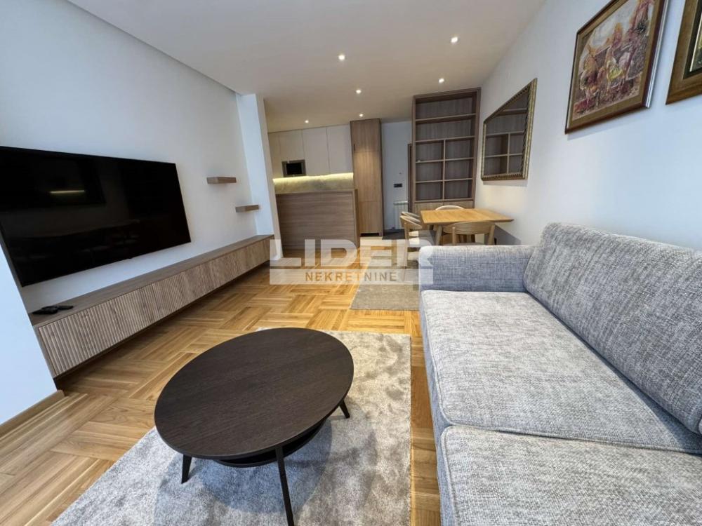Stan Izdavanje Beograd Crveni Krst 90 m2