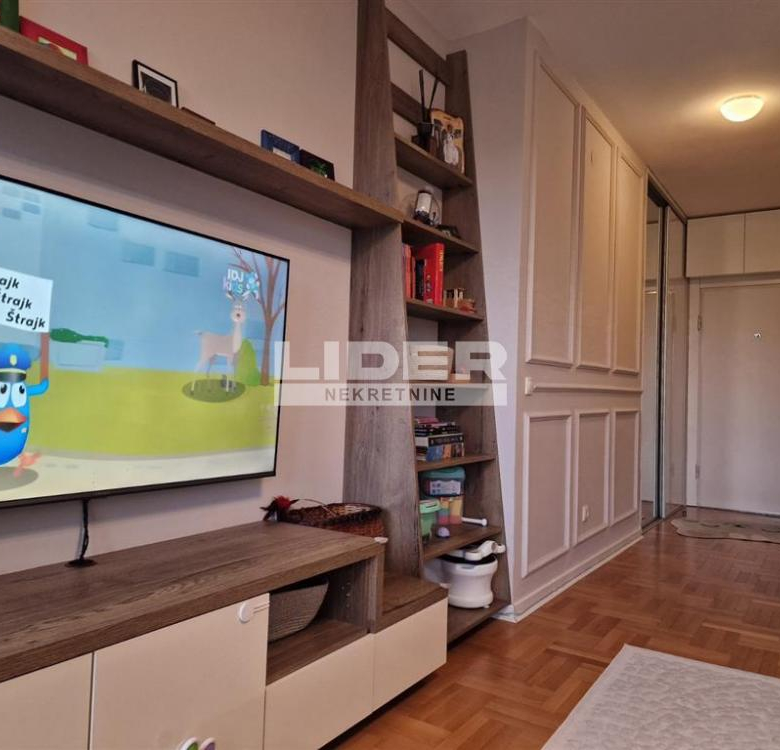 Stan Prodaja Beograd Blok 64 76 m2