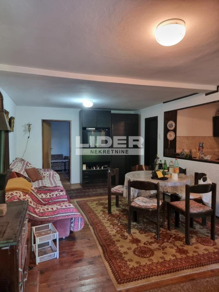 Kuća Prodaja Veliko Gradište  260 m2
