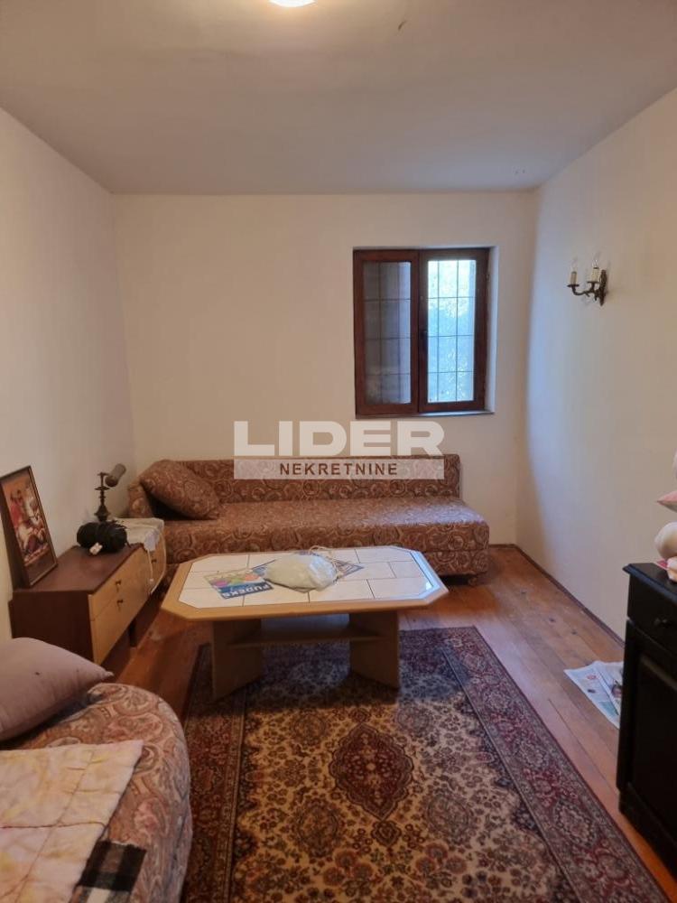 Kuća Prodaja Veliko Gradište  260 m2