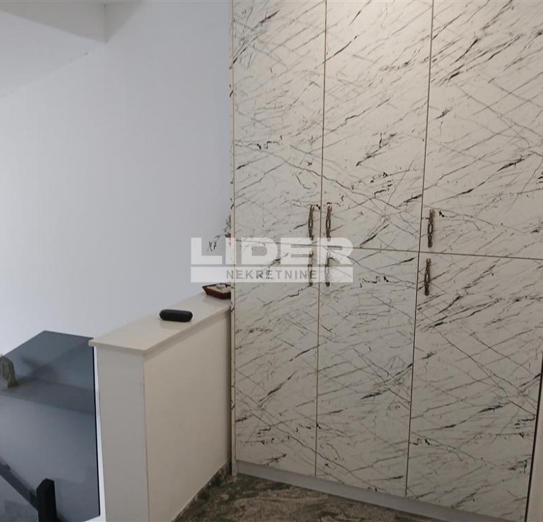 Stan Prodaja Beograd Učiteljsko Naselje 150 m2