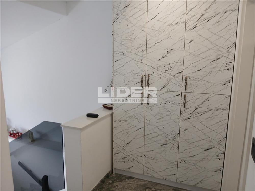 Stan Prodaja Beograd Učiteljsko Naselje 150 m2