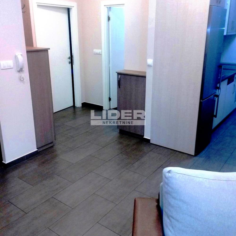 Stan Izdavanje Beograd Hadžipopovac 60 m2