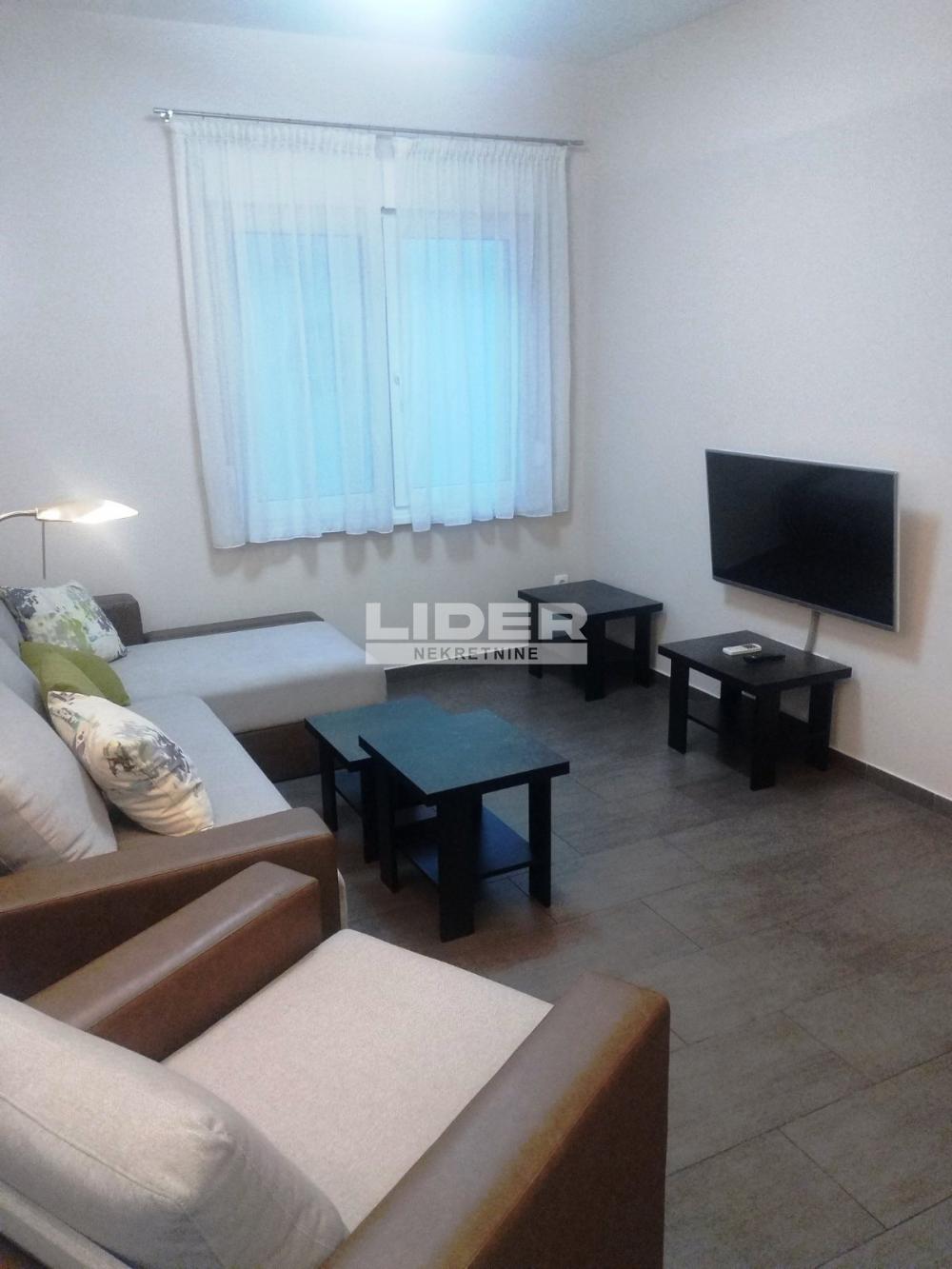 Stan Izdavanje Beograd Hadžipopovac 60 m2