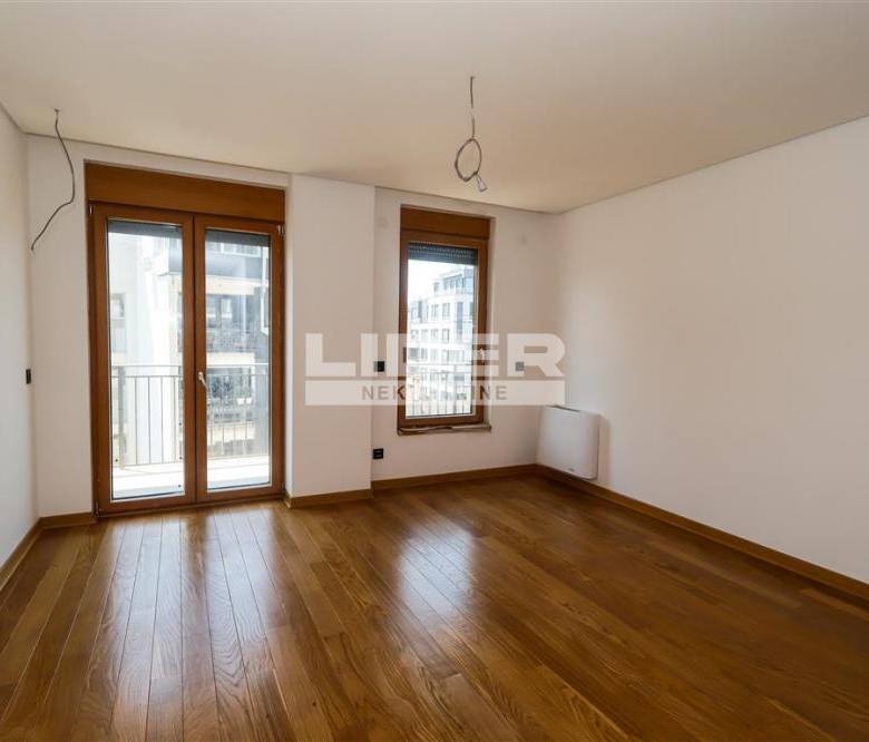 Stan Izdavanje Beograd Hram Svetog Save 261 m2