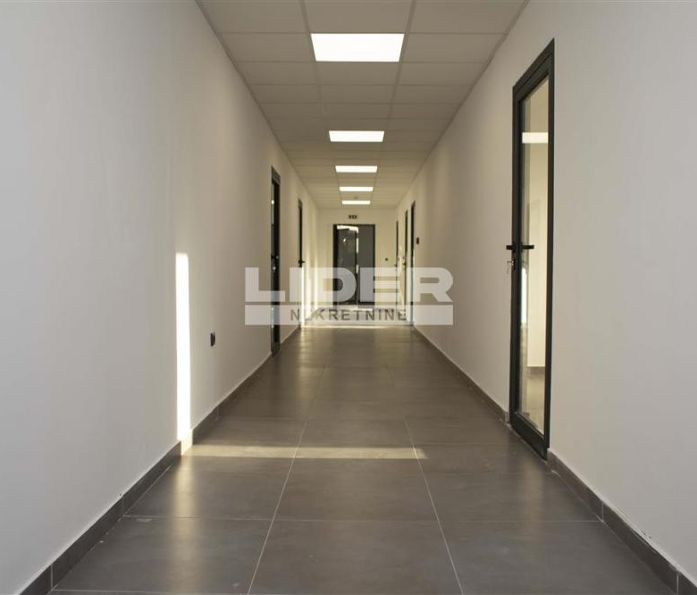 Lokal Izdavanje Beograd Karaburma 1450 m2