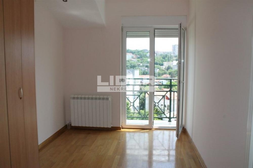 Kuća Prodaja Beograd Dedinje 215 m2