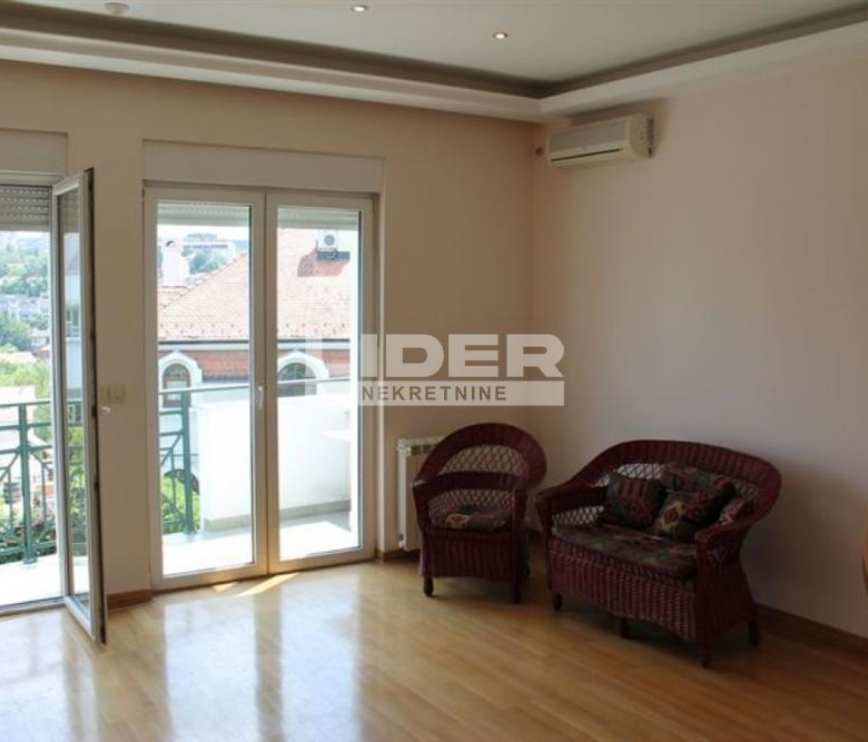 Kuća Prodaja Beograd Dedinje 215 m2