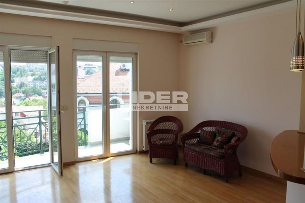 Kuća Prodaja Beograd Dedinje 215 m2