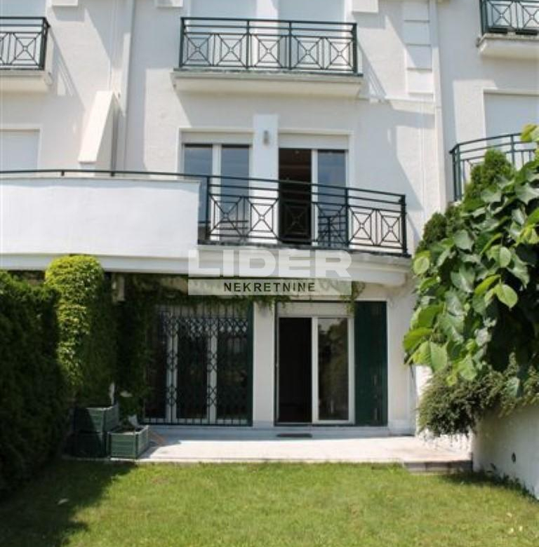 Kuća Prodaja Beograd Dedinje 215 m2