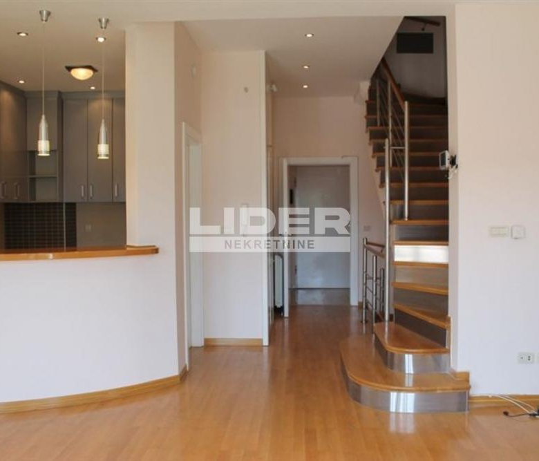 Kuća Prodaja Beograd Dedinje 215 m2
