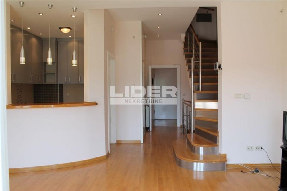 Kuća Prodaja Beograd Dedinje 215 m2