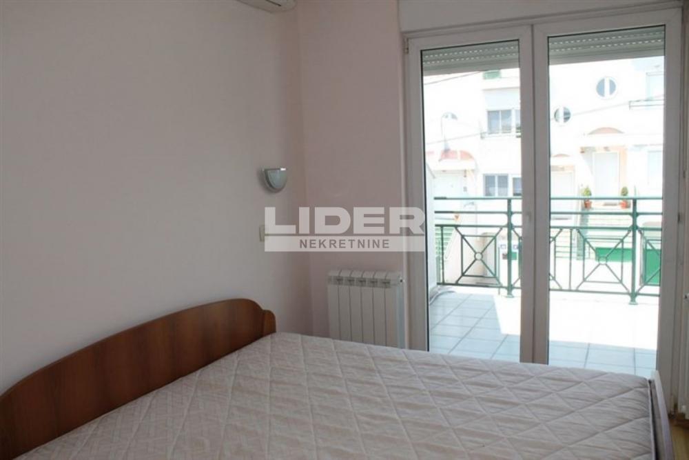 Kuća Prodaja Beograd Dedinje 215 m2