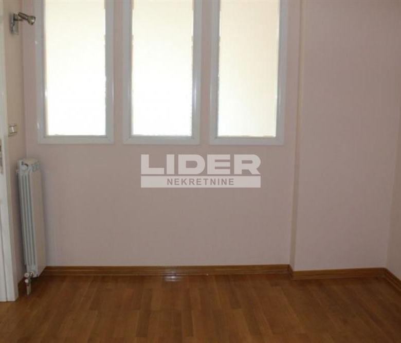 Kuća Prodaja Beograd Dedinje 215 m2
