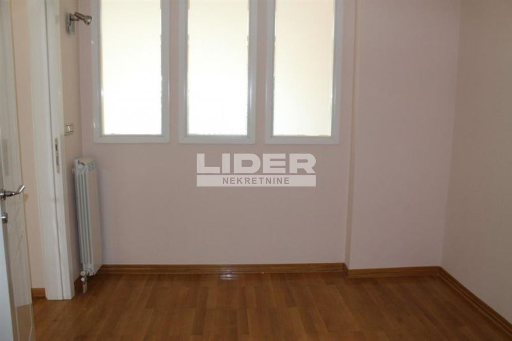 Kuća Prodaja Beograd Dedinje 215 m2
