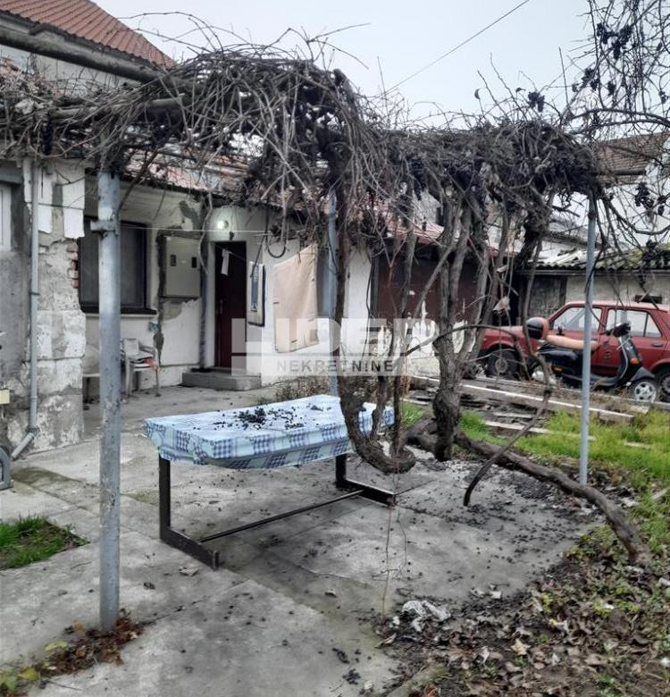 Kuća na placu od 5.14a, pogodno za investitore ID#135149.
