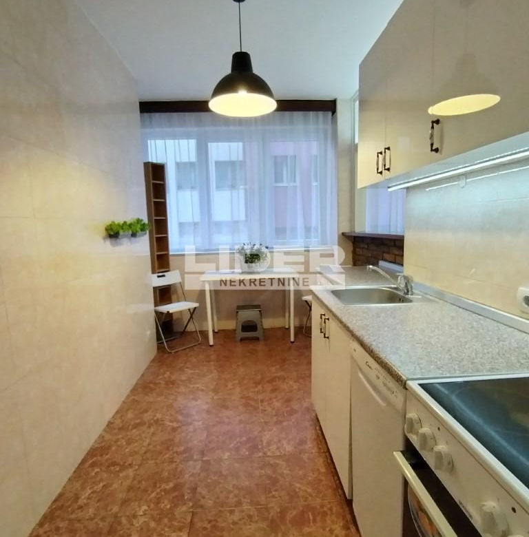 Lokal Izdavanje Beograd Kalenić Pijaca 53 m2