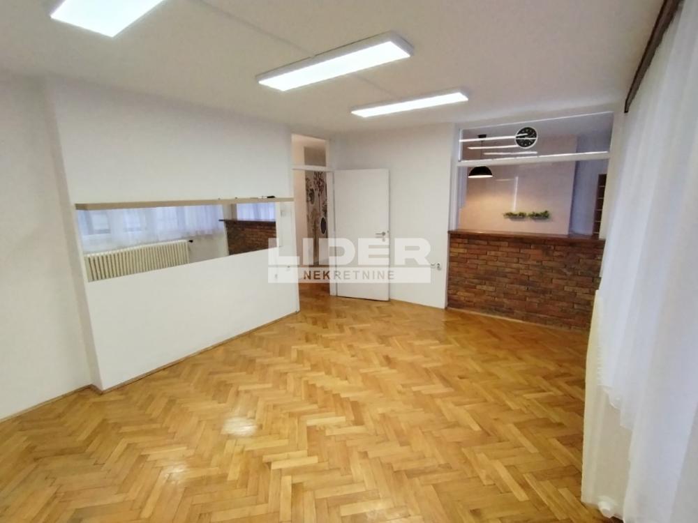Lokal Izdavanje Beograd Kalenić Pijaca 53 m2