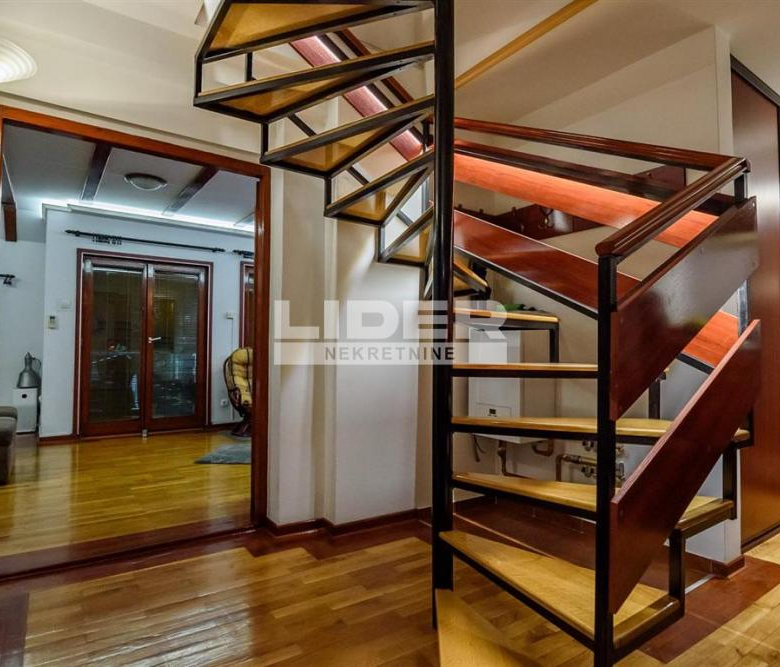 Stan Prodaja Beograd Gundulićev Venac 105 m2