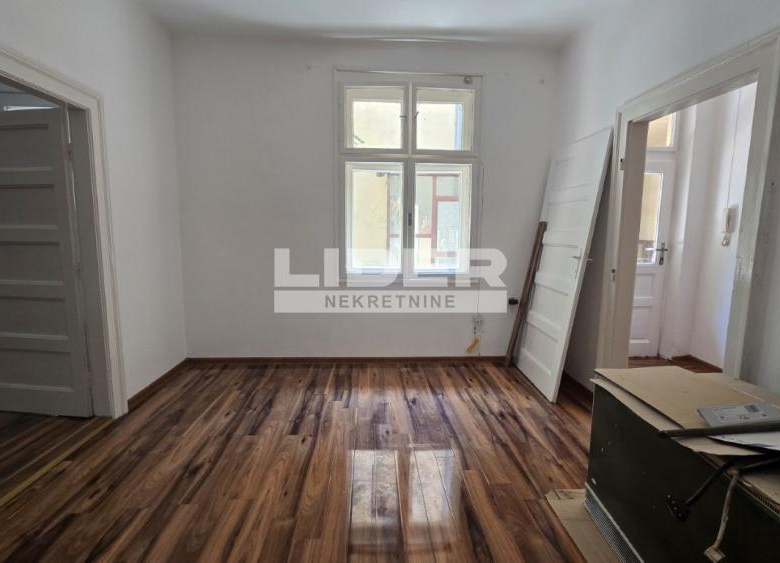 Dvosoban salonac na odličnoj lokaciji ID#135549.