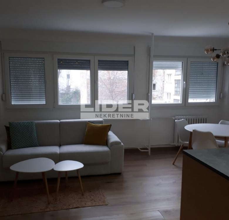 Stan Izdavanje Beograd Centar (Savski Venac) 55 m2