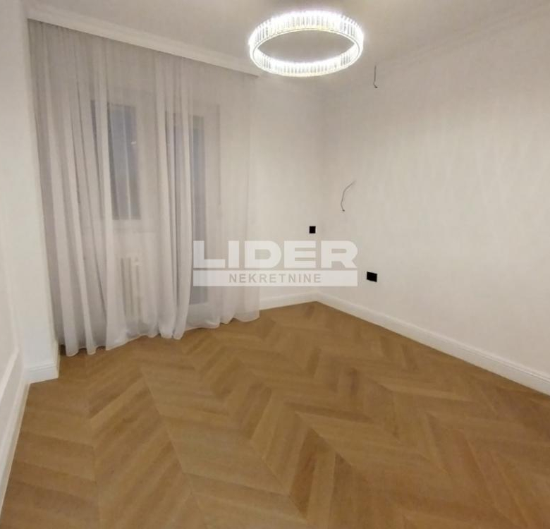 Lux, dvosoban stan sa terasom, 43m2 ID#135369.