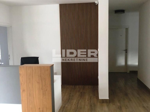 Lokal Izdavanje Beograd  325 m2