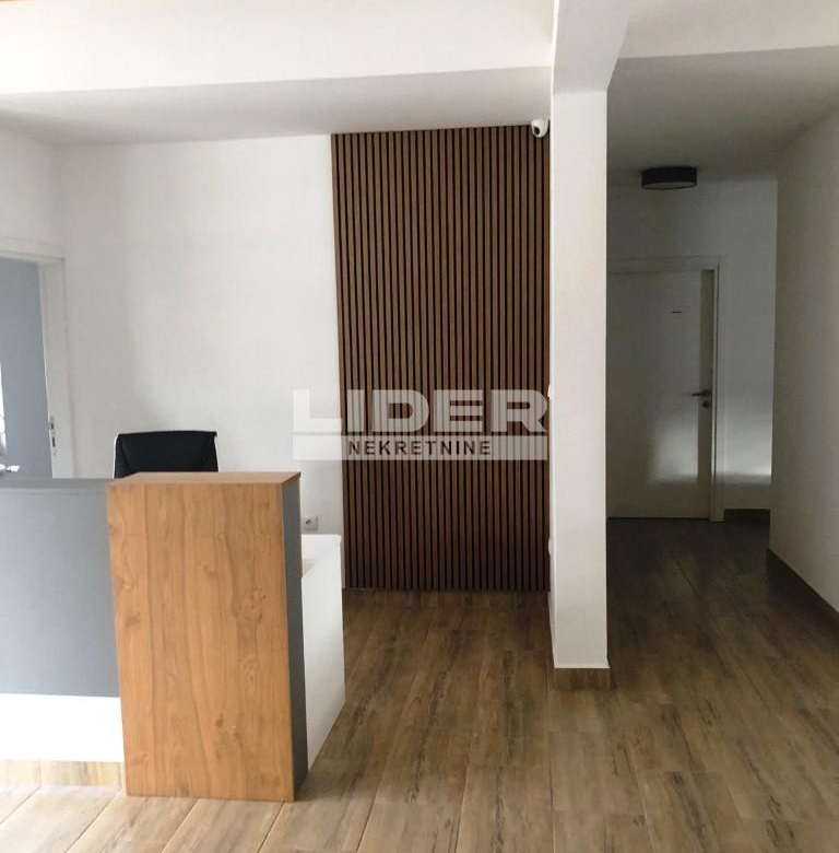 Lokal Izdavanje Beograd  325 m2