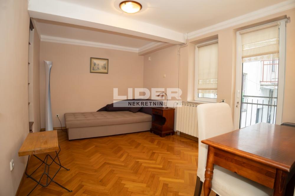 Stan Izdavanje Beograd Stan Izdavanje Beograd Kosančićev Venac 150 m2