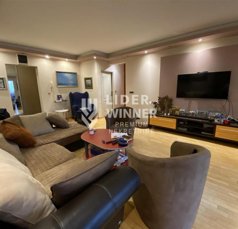 Stan Prodaja Beograd Bežanijska Kosa 2 122 m2