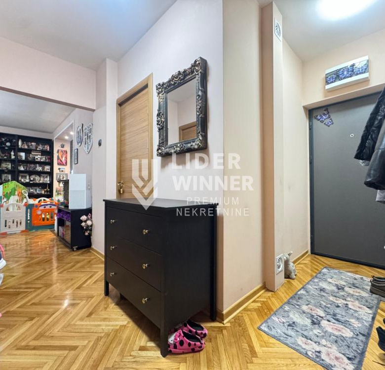 Stan Prodaja Beograd Kalenić Pijaca 84 m2