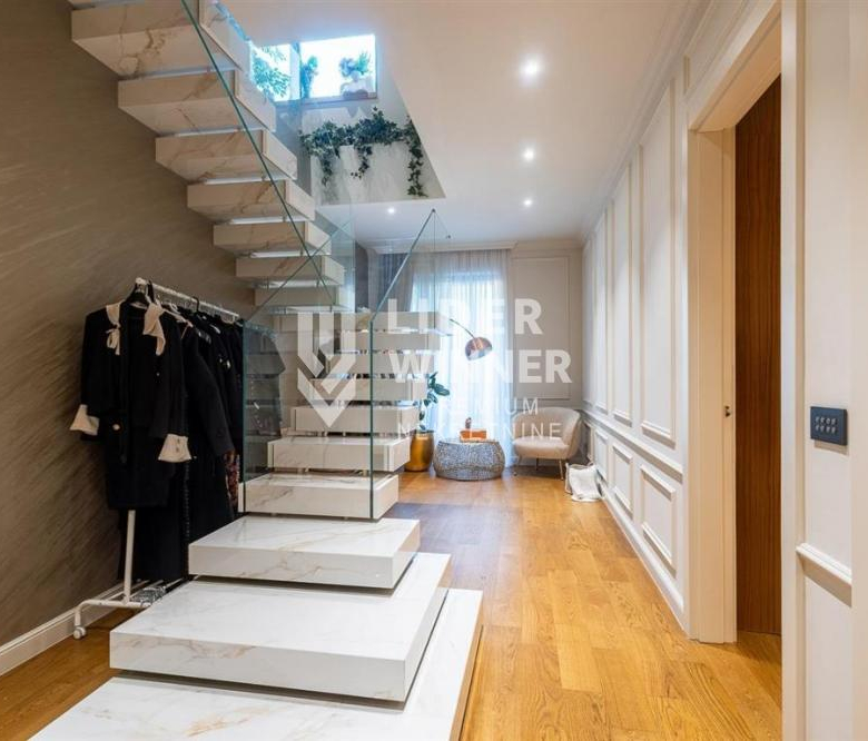 Stan Prodaja Beograd Dorćol Gornji 244 m2