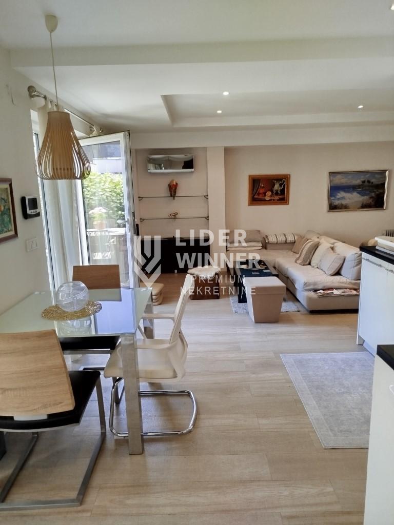 Atraktivan apartman, open space prostor ID#4852