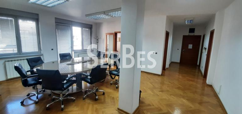 Lokal Izdavanje Novi Sad  117 m2