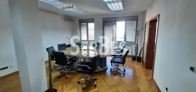 Lokal Izdavanje Novi Sad  117 m2
