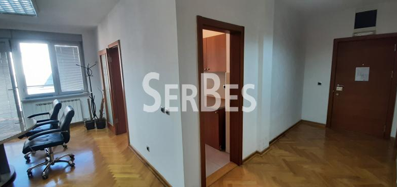 Lokal Izdavanje Novi Sad  117 m2