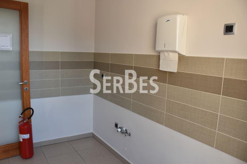 Lokal Izdavanje Novi Sad  162 m2
