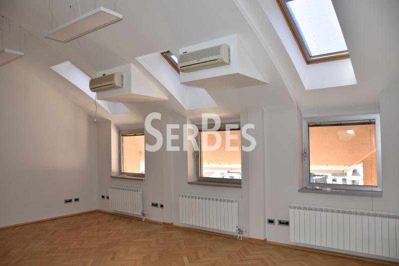 Lokal Izdavanje Novi Sad  162 m2