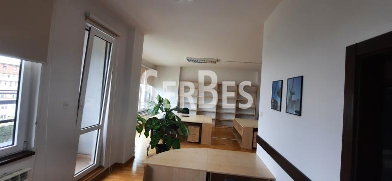 Lokal Izdavanje Novi Sad  210 m2
