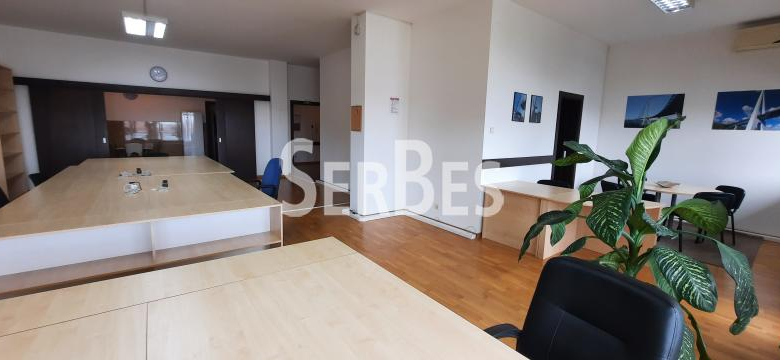 Lokal Izdavanje Novi Sad  210 m2
