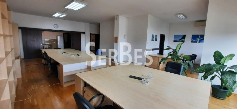 Lokal Izdavanje Novi Sad  210 m2