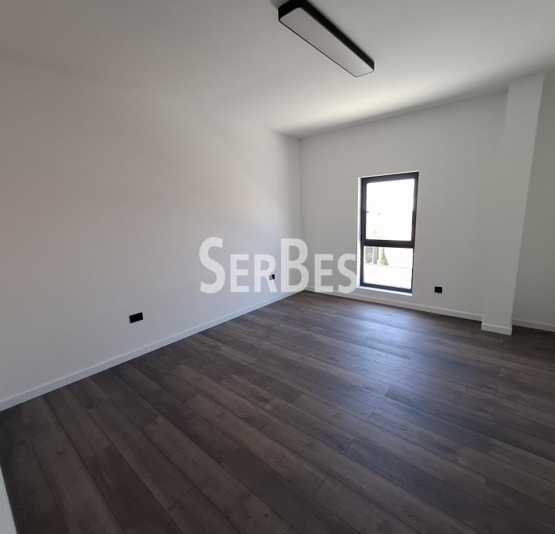 Lokal Prodaja Novi Sad  600 m2