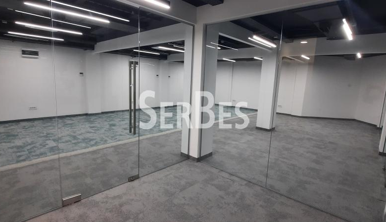 Lokal Prodaja Novi Sad  305 m2