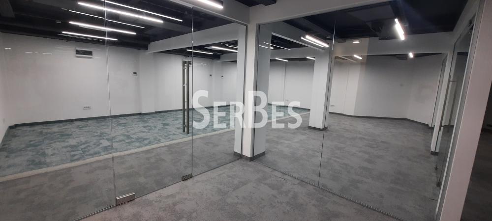 Lokal Prodaja Novi Sad  305 m2